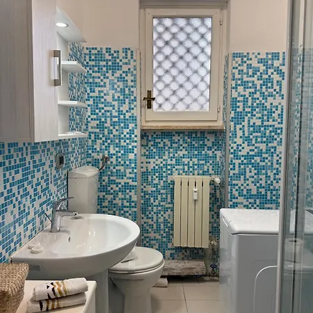 450 Mt Da Mare E Centro, Appena Ristrutturato Finale Ligure