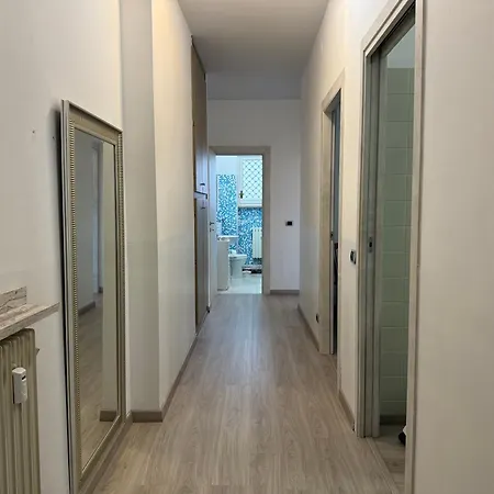450 Mt Da Mare E Centro, Appena Ristrutturato Apartamento