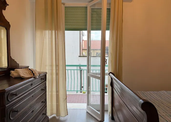 450 Mt Da Mare E Centro, Appena Ristrutturato * Finale Ligure