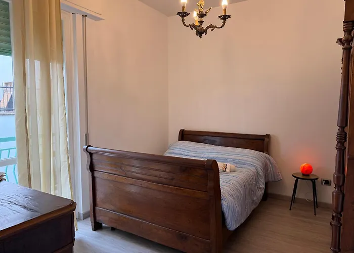 450 Mt Da Mare E Centro, Appena Ristrutturato Finale Ligure